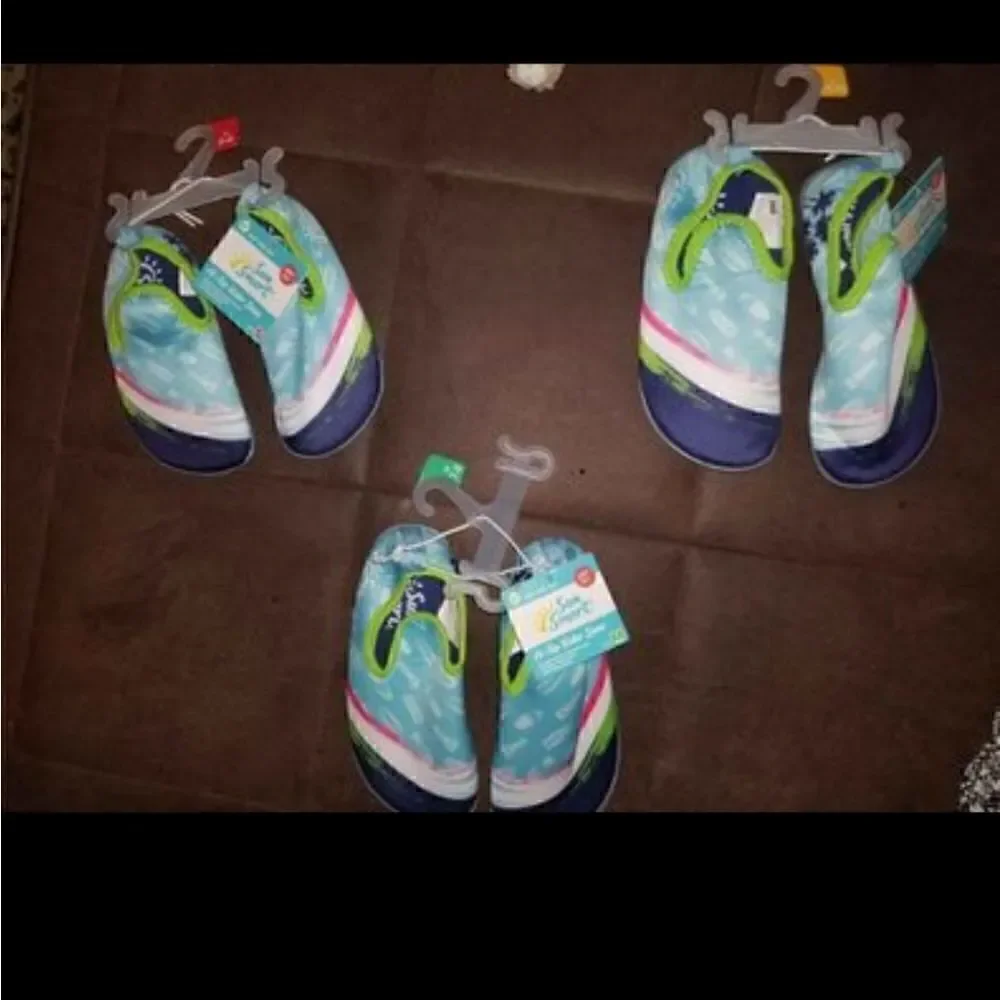 Nwt Toddler Boys Water Shoes